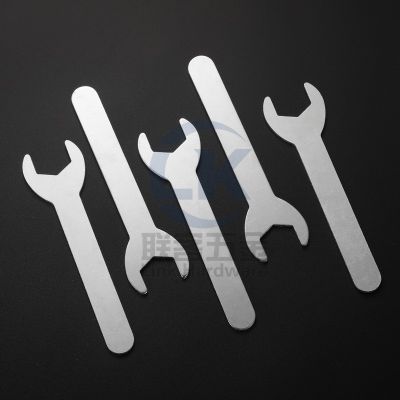 廠家批發(fā) 沖壓薄開口小扳手批發(fā) 簡易單頭扳手8*70*1.8鍍鋅防銹
